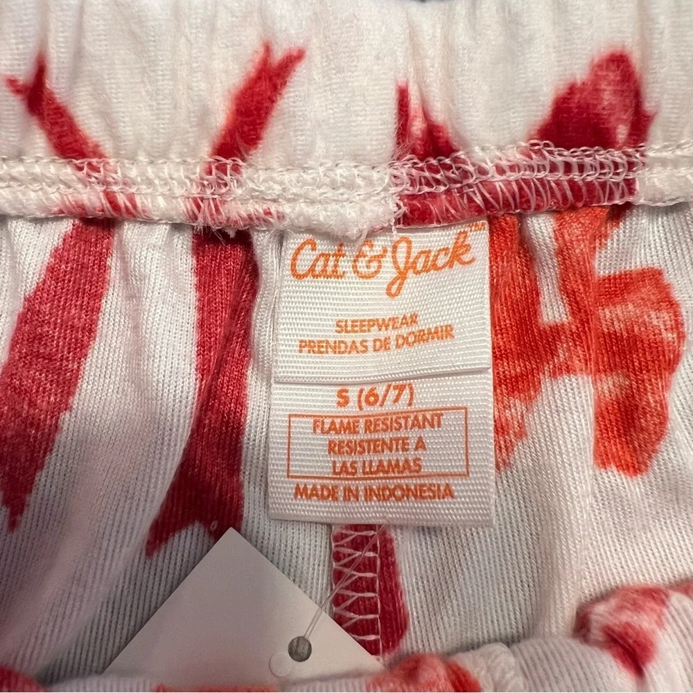 NWT Cat & Jack Holiday Kids Pajama Set Size S(6/7)